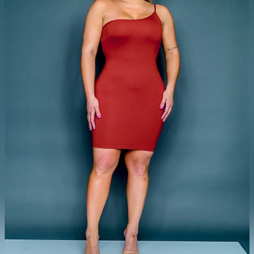 ✨NEW✨Bella One Shoulder Red Dress Plus 3X